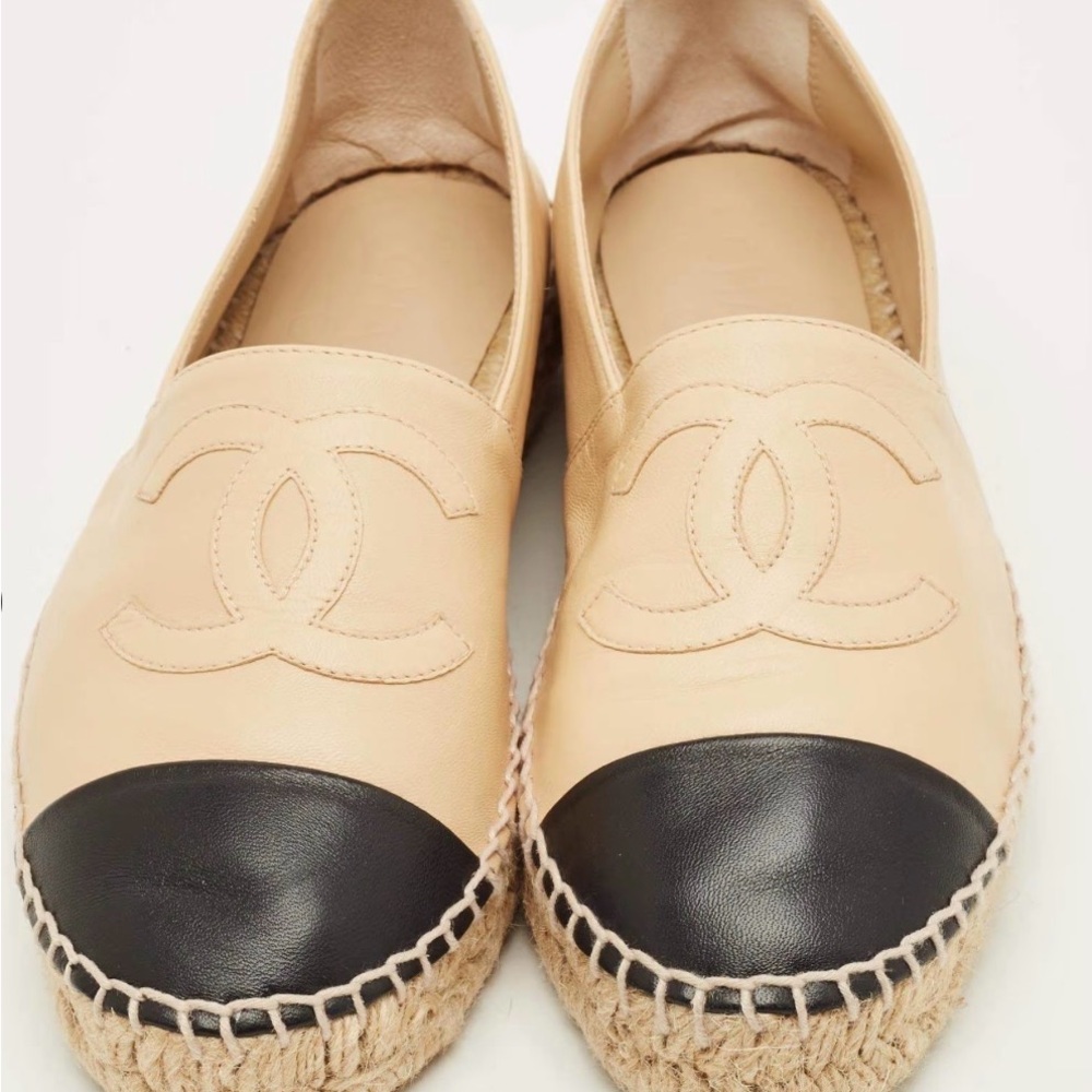 CHANEL Tan and Black Espadrilles